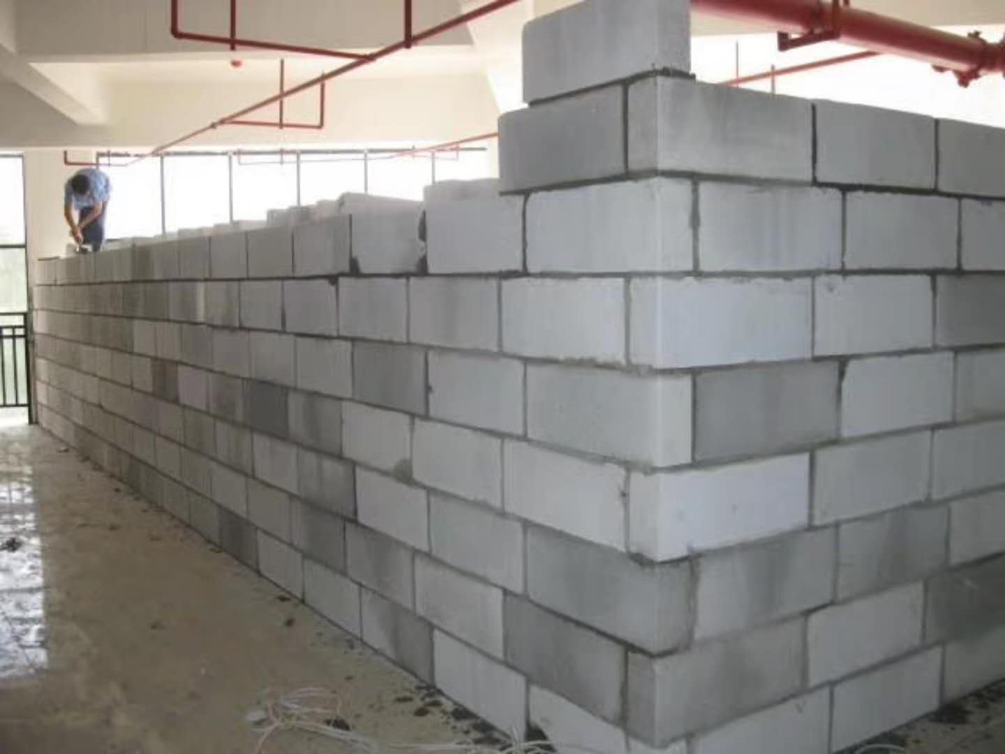 建阳蒸压加气混凝土砌块承重墙静力和抗震性能的研究